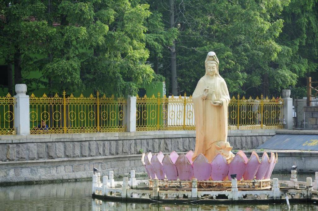 Jinjiang Inn Qingdao Wuxi Square Nanjing Road Metro Station Buitenkant foto
